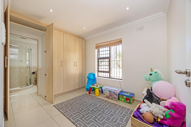 5 Bedroom Property for Sale in Bergsig Western Cape